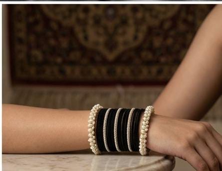 Black Pearl Bangle Set