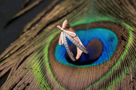Rose gold signet ring detail
