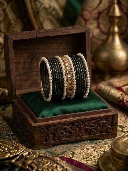 Black Mirror-Work Pearl Bangle Set