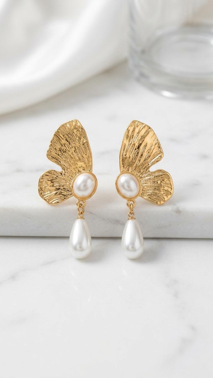 old Leaf Pearl Drop Earrings