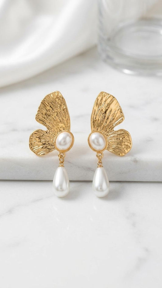 old Leaf Pearl Drop Earrings